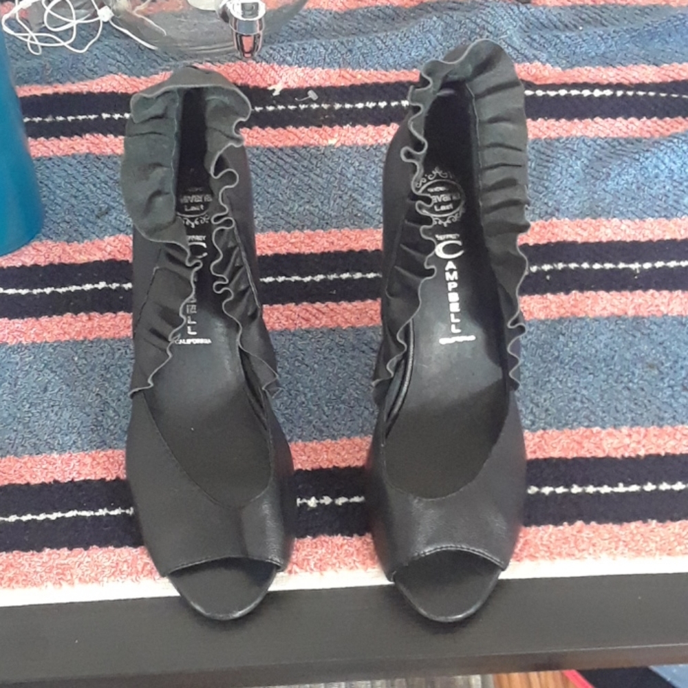 Jeffrey Campbell unicorn heel black (sz8)